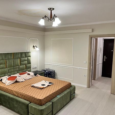 Apartament 1 Camera Braila Bagian luar foto