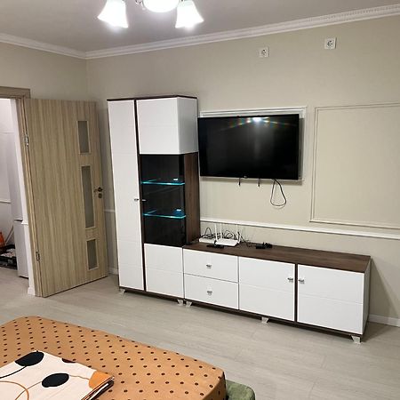 Apartament 1 Camera Braila Bagian luar foto