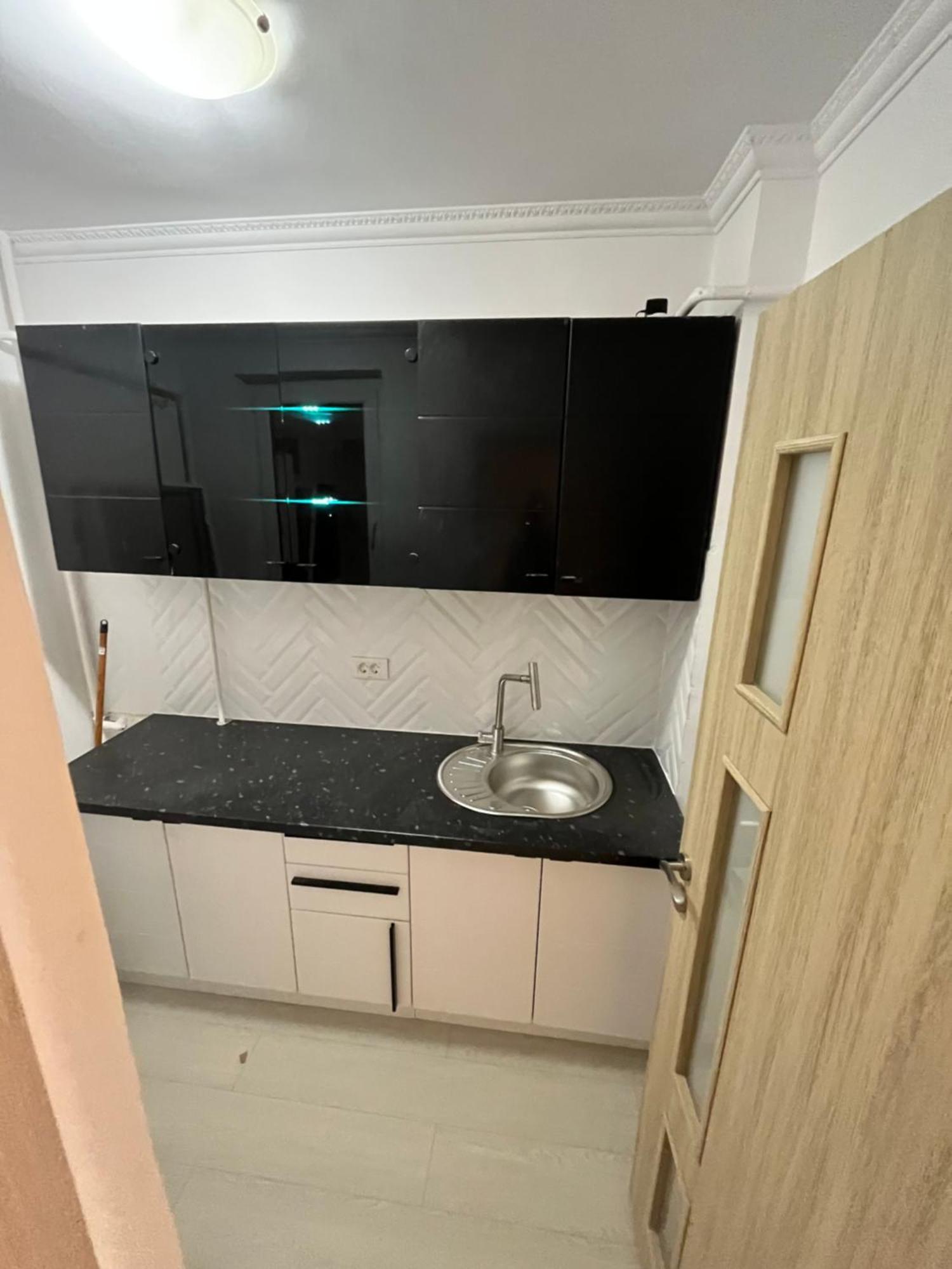 Apartament 1 Camera Braila Bagian luar foto